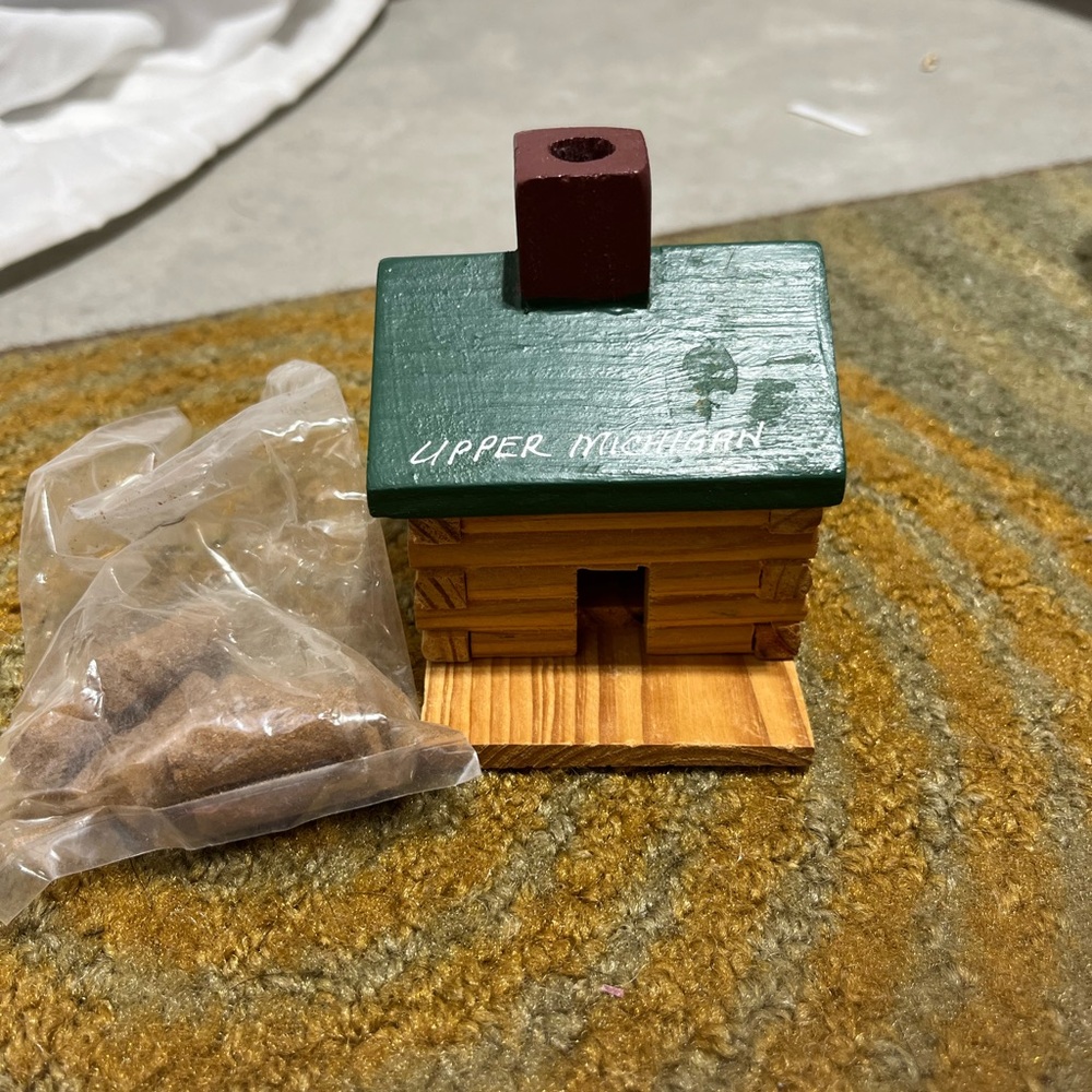 Wooden Cabin Incense Holder with Green Roof